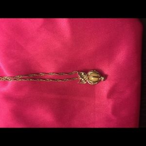 Owl necklace the sone here glows in the dark😊